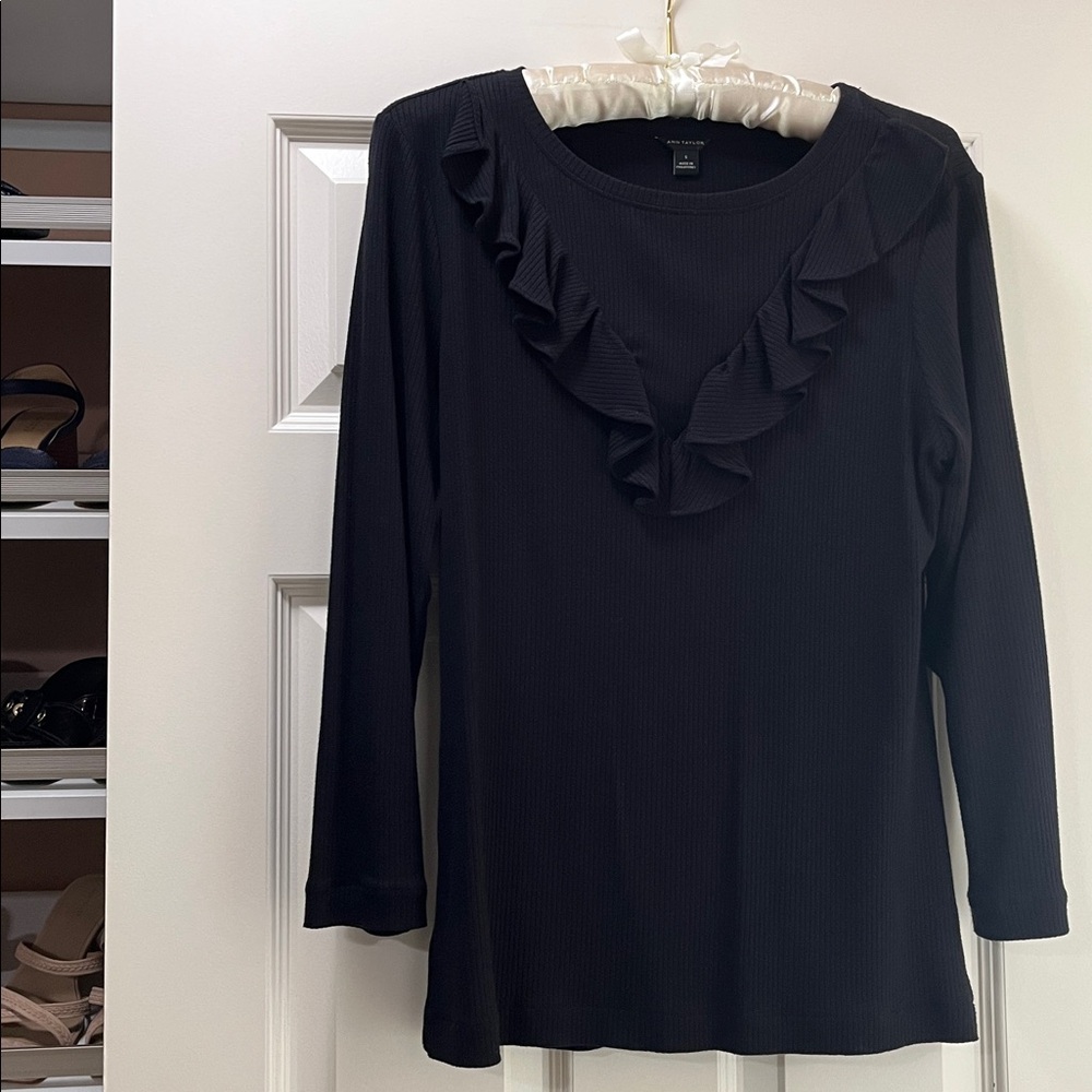 Ann Taylor Black Ruffled Ribbed Tee - Picture 2 of 6